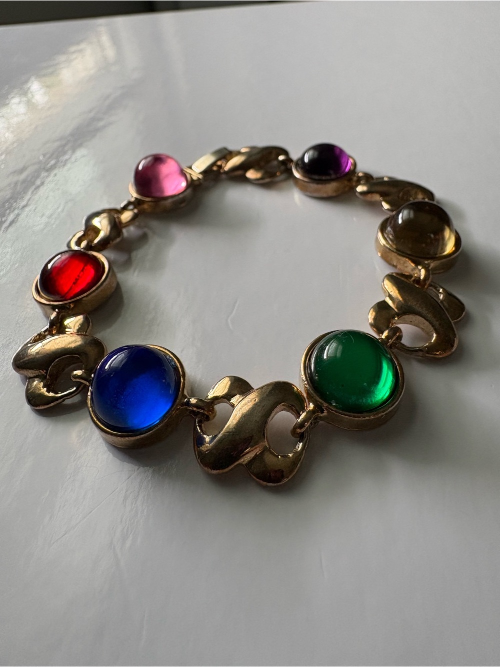 Vintage Gold Jewel Tone Cabochon Bracelet Loop Chainlink Round Mogul Gemstones